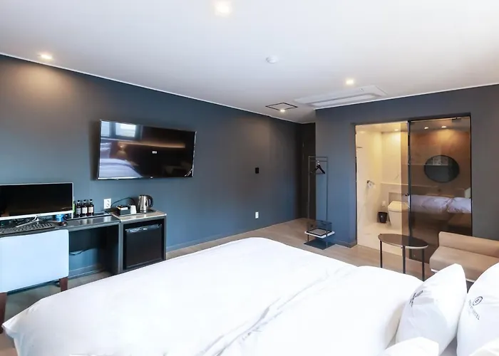 Browndot Sasang Renecite Hotel